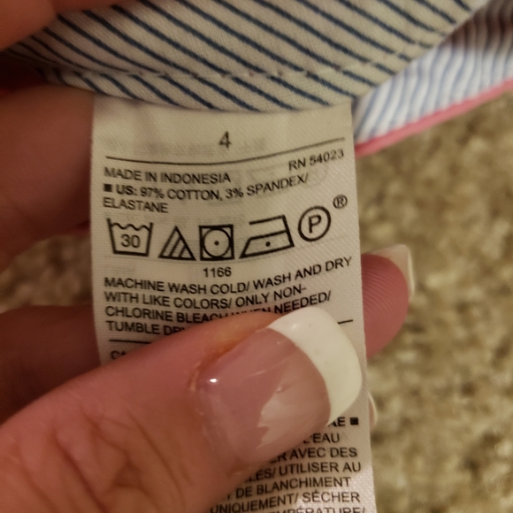 ❤ Old Navy Pink Shorts. - Picture 3 of 7